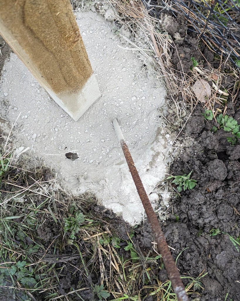 Fill the bottom of the hole with water, then add post mix